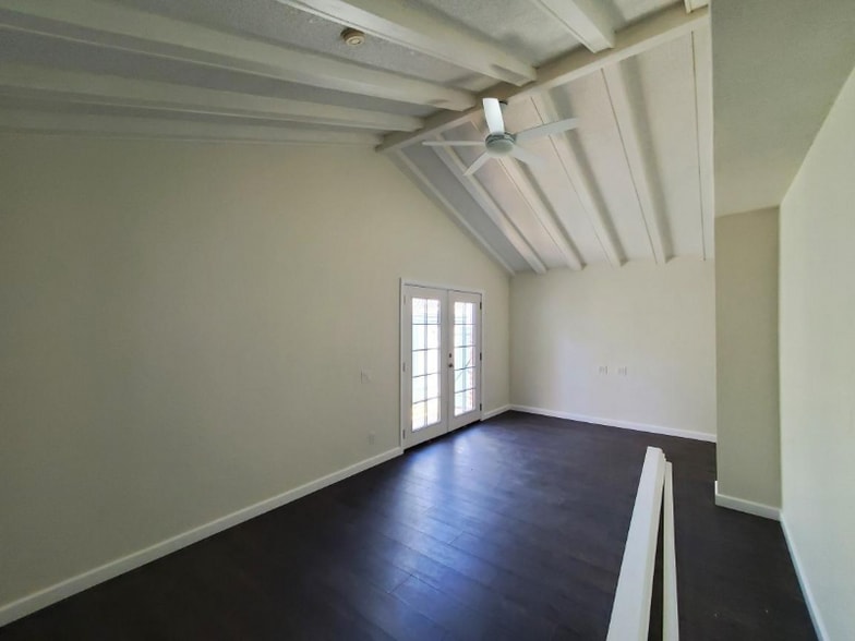 Building Photo - 26022 Fallbrook