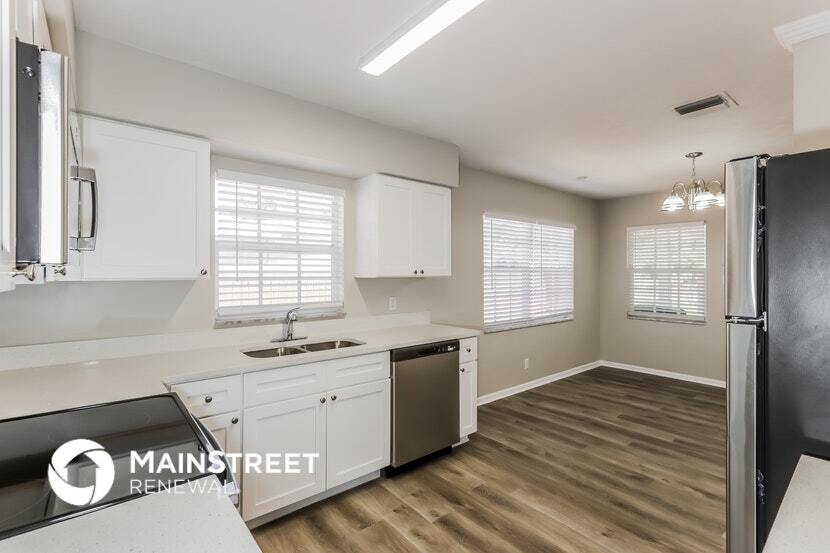 Building Photo - 3813 W Elmwood Terrace