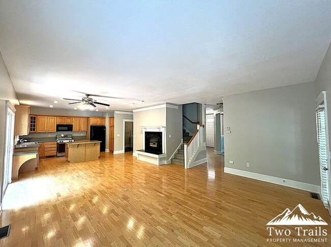 Building Photo - GORGEOUS 4 BED/2.5 BATH IN BILTMORE PARK