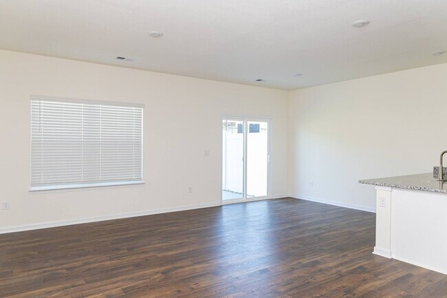 Building Photo - 3775 Wyatt Wy