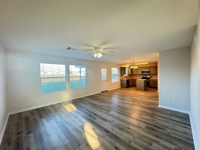 Building Photo - 11811 Madison Kendall Ln