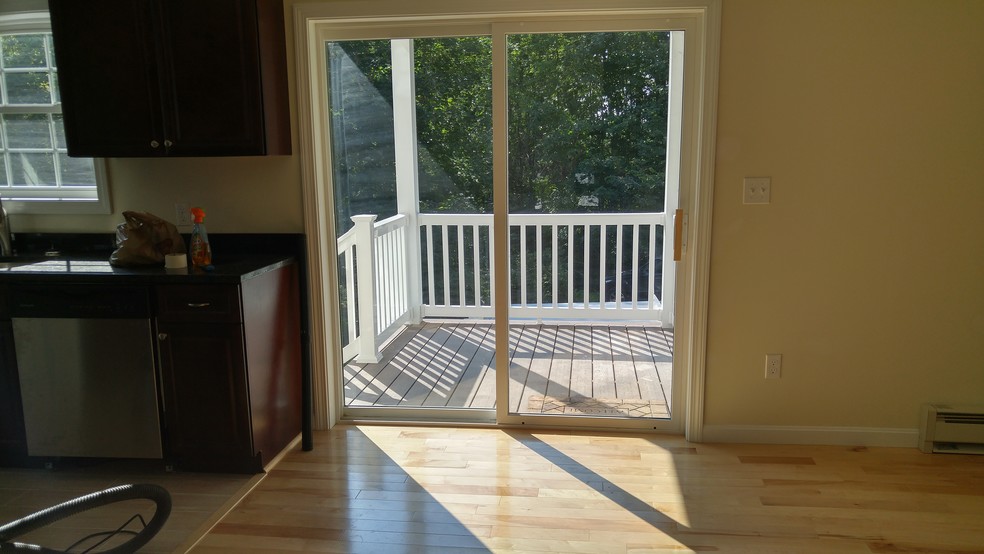 Slider to Side Deck - 28 Old Pine Hill Rd