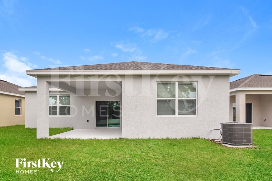 Building Photo - 320 Corbel Ln