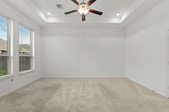Building Photo - Room to Live, Play, and Grow in Booming Ro...