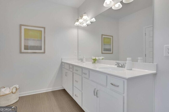 Building Photo - 803 Dundee Wy