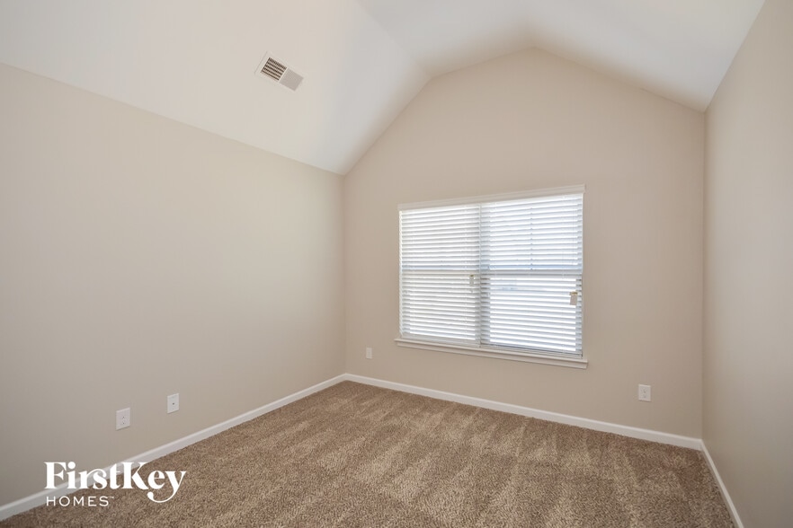 Building Photo - 1707 Carolina Pl SE