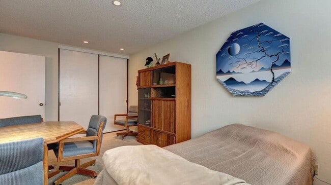 Building Photo - Union City 4 Bed | Master Suite | Perfect ...