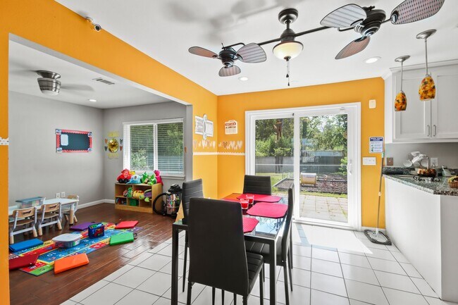 Building Photo - 5302 Treaschwig Rd