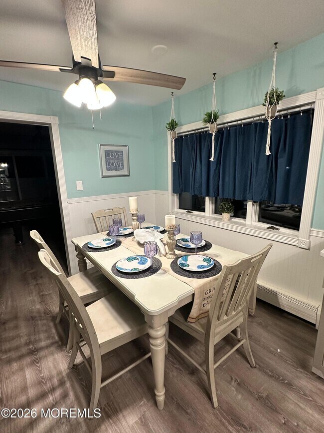 Building Photo - 3 E Central Ave