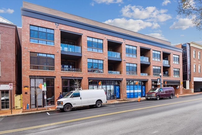 Building Photo - 141 West St