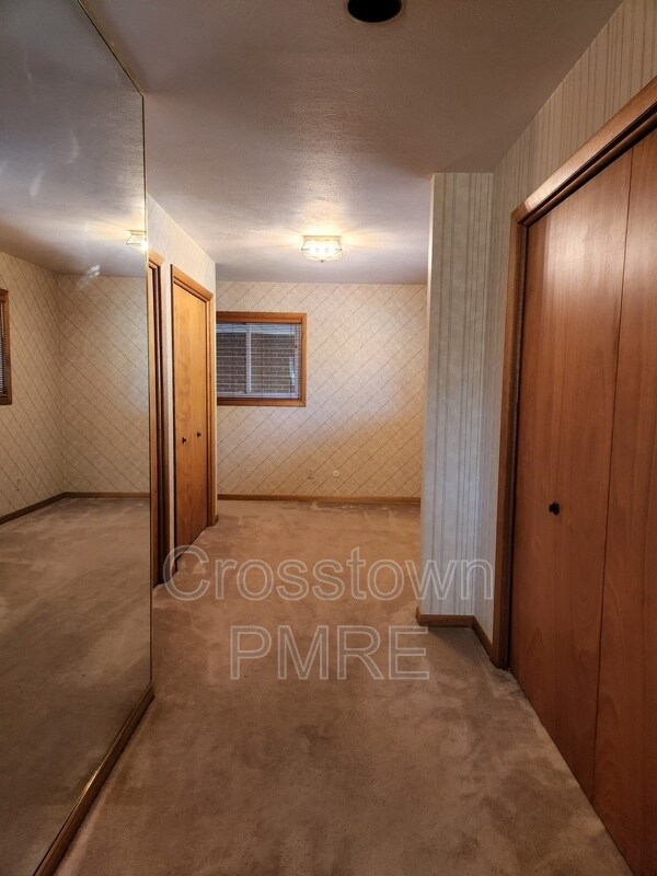 Building Photo - 2410 W 20th Street Rd