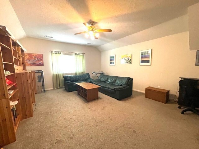 Building Photo - Great Location, wonderful Schools, Large e...