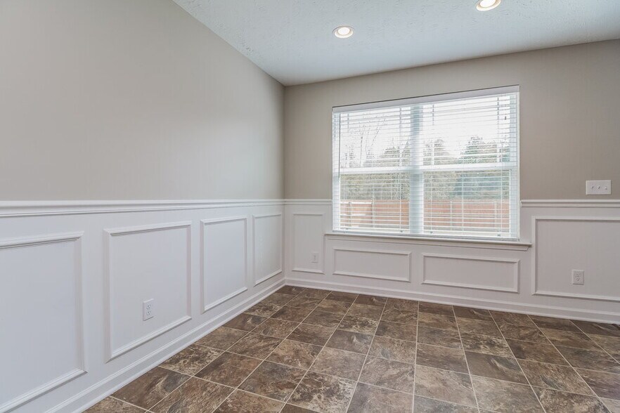 Building Photo - 2133 Longhunter Chase Dr