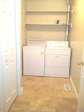 Laundry room - 264 N 3rd E