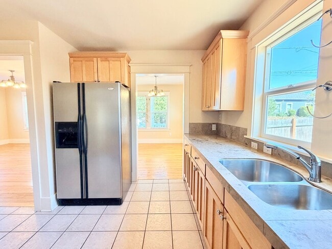 Building Photo - 2 Weeks Free! Charming Craftsman with Solar Savings, Hardwood Floors, and Private Backyard - Move...