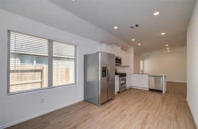 Building Photo - 24035 Priano Frst Dr