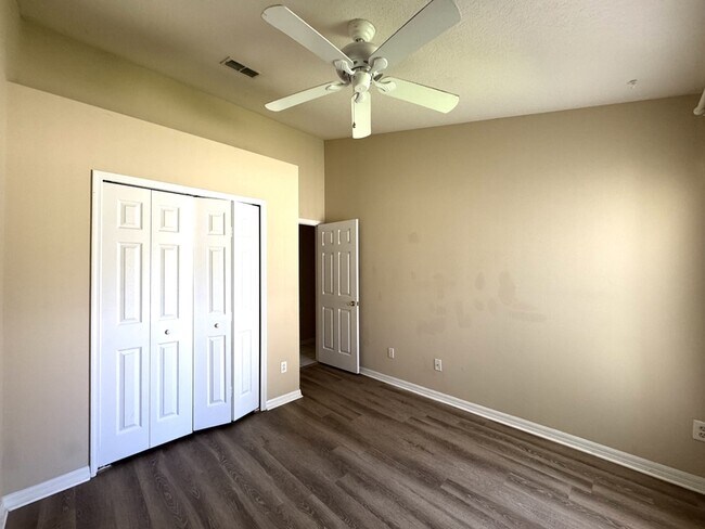Building Photo - 4952 Hook Hollow Cir