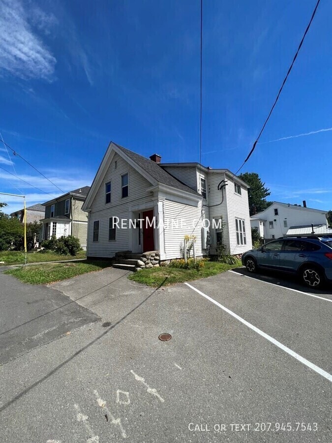 Building Photo - 198 Center St