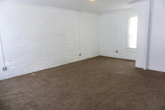 Living Room - 212 Jefferson St
