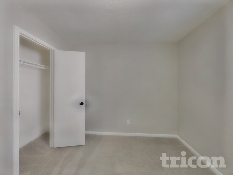 Building Photo - 16229 Summerset Estates Blvd