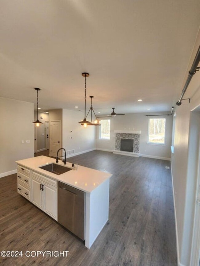 Building Photo - 6585 Beverly Hills Cir