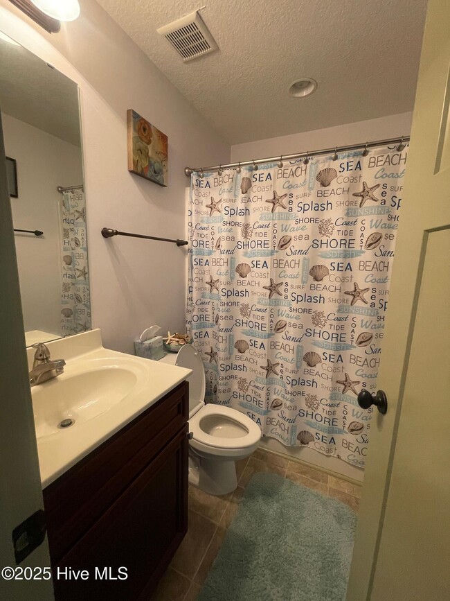 Building Photo - 206 Kenan Lp