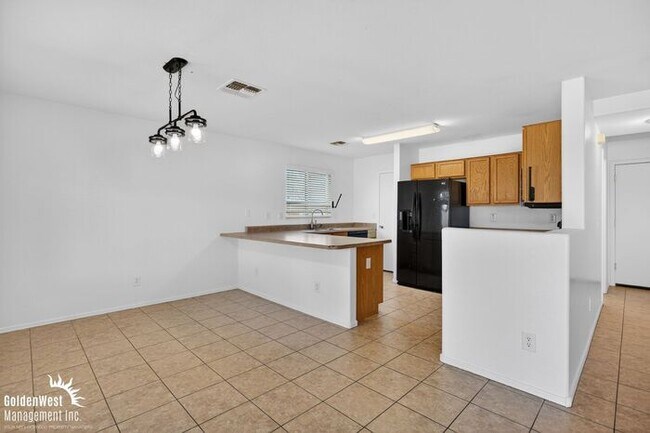 Building Photo - Beautiful 5Bdm 3Ba Home with Loft in the Heart Florence, AZ!