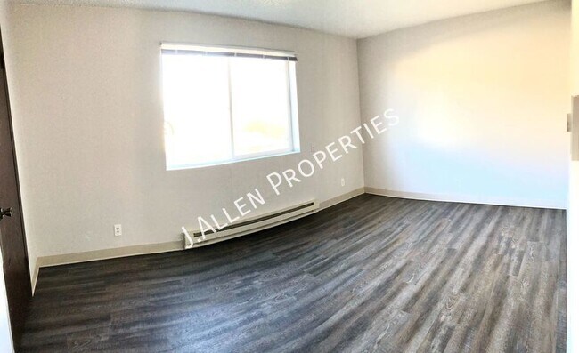 Building Photo - 1805 Parker Cir