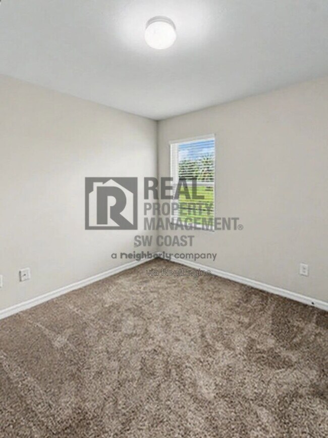 Building Photo - 7317 Mikasa Dr