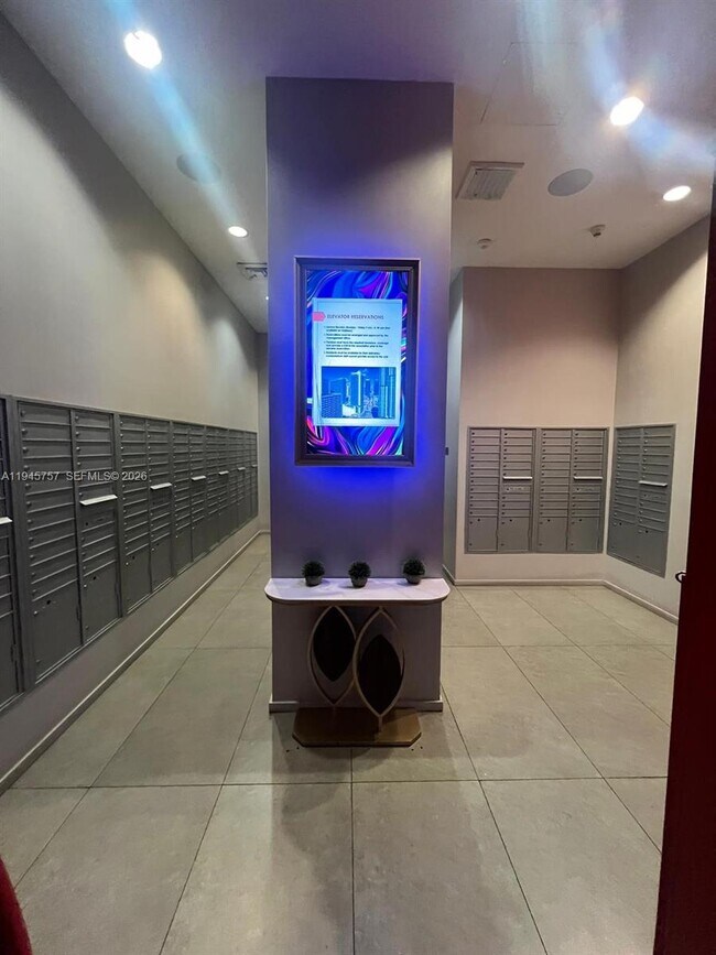 Building Photo - 1100 S Miami Ave