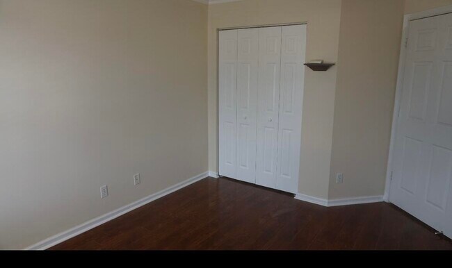Building Photo - 10787 Fillmore Dr