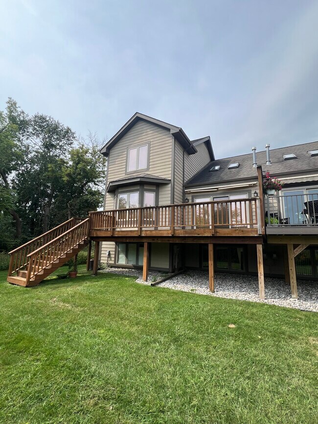 Building Photo - 6576 Steeple Ridge