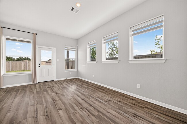 Building Photo - 16118 Cottontail Burrow Ln