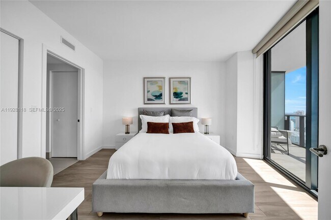 Building Photo - 1300 S Miami Ave