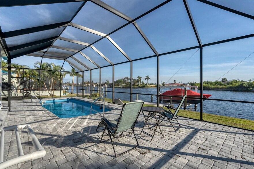 Building Photo - 15826 Aqua Cir
