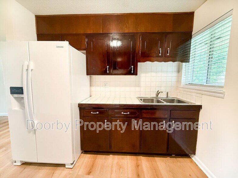 Building Photo - 7490 Austin Dr