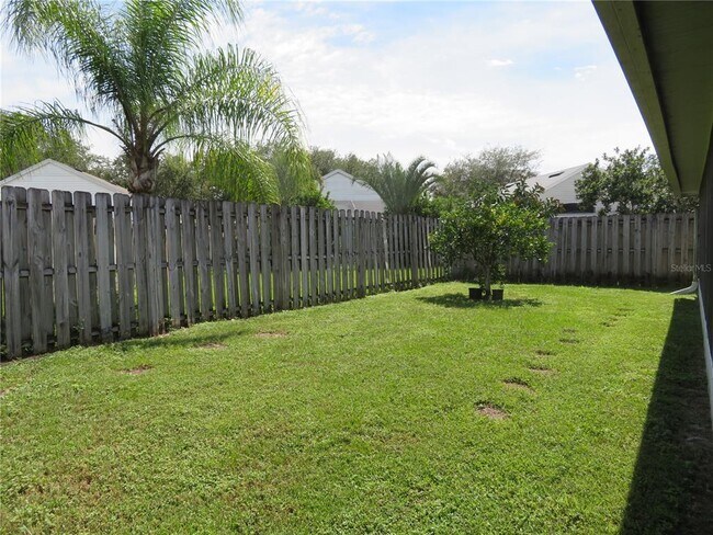 Building Photo - 8613 Fawn Creek Dr