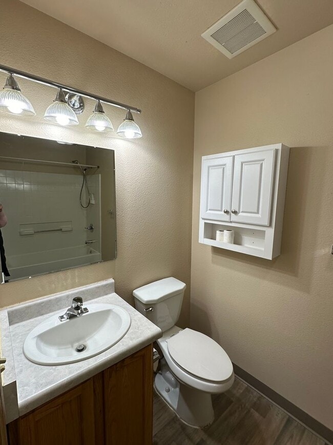 Building Photo - Sign new lease for February and save 1/2 a...