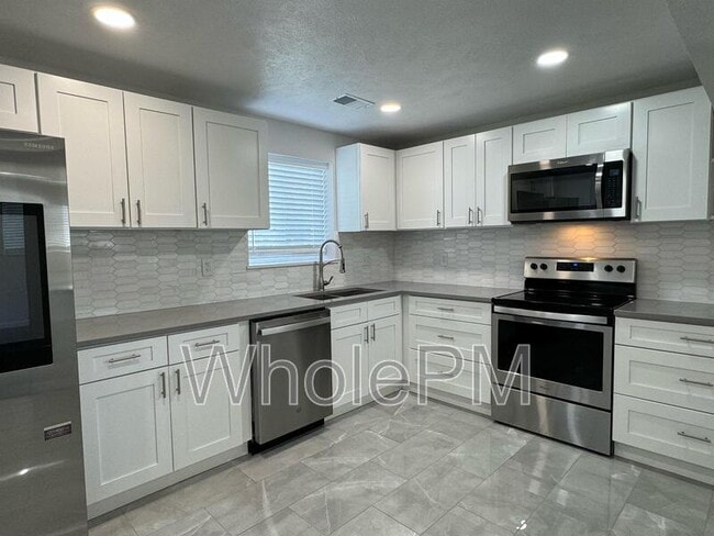 Building Photo - 7017 W 62nd Pl