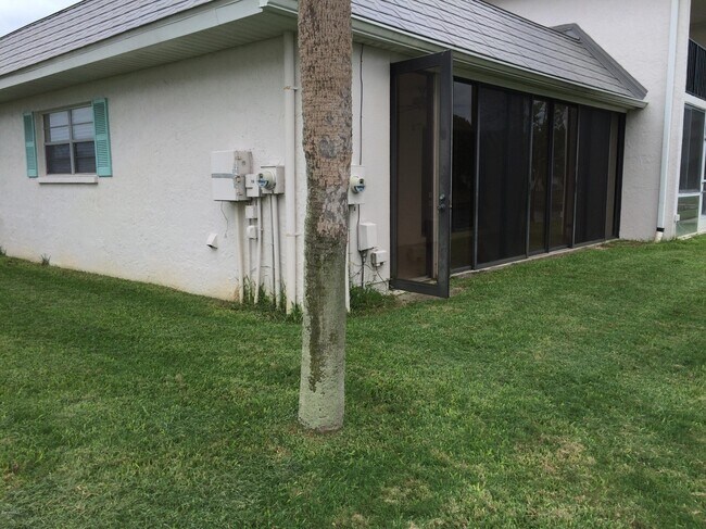 Building Photo - 412 Meadowlark Ln
