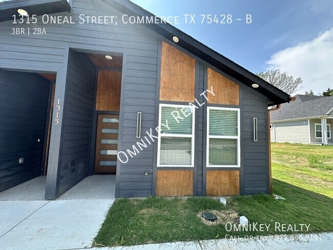 Building Photo - 1315 Oneal St