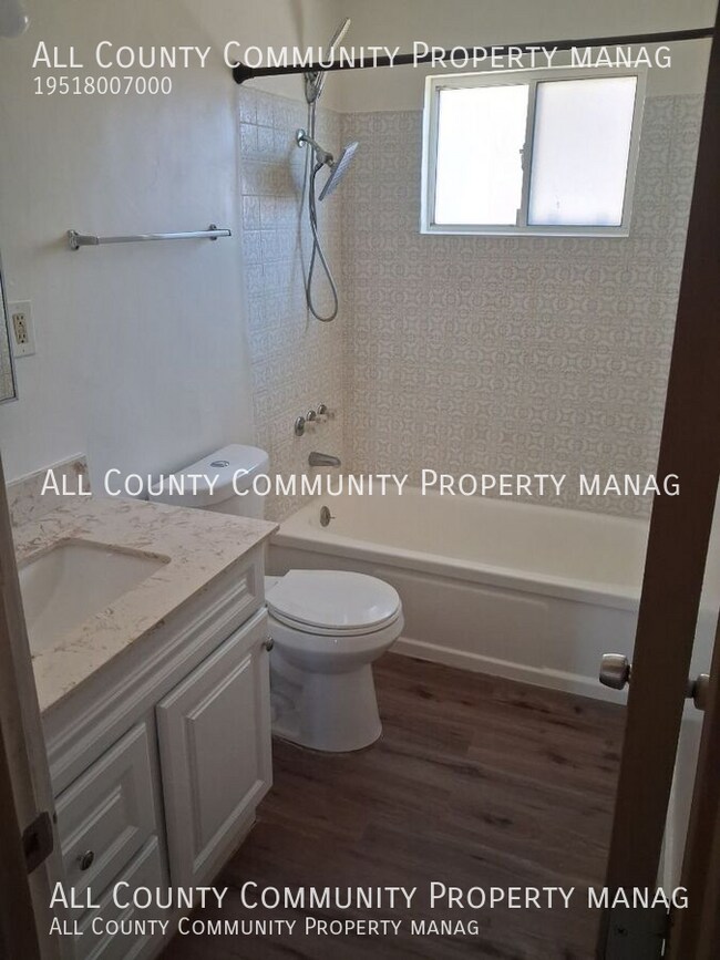 Building Photo - 6082 Daisy-