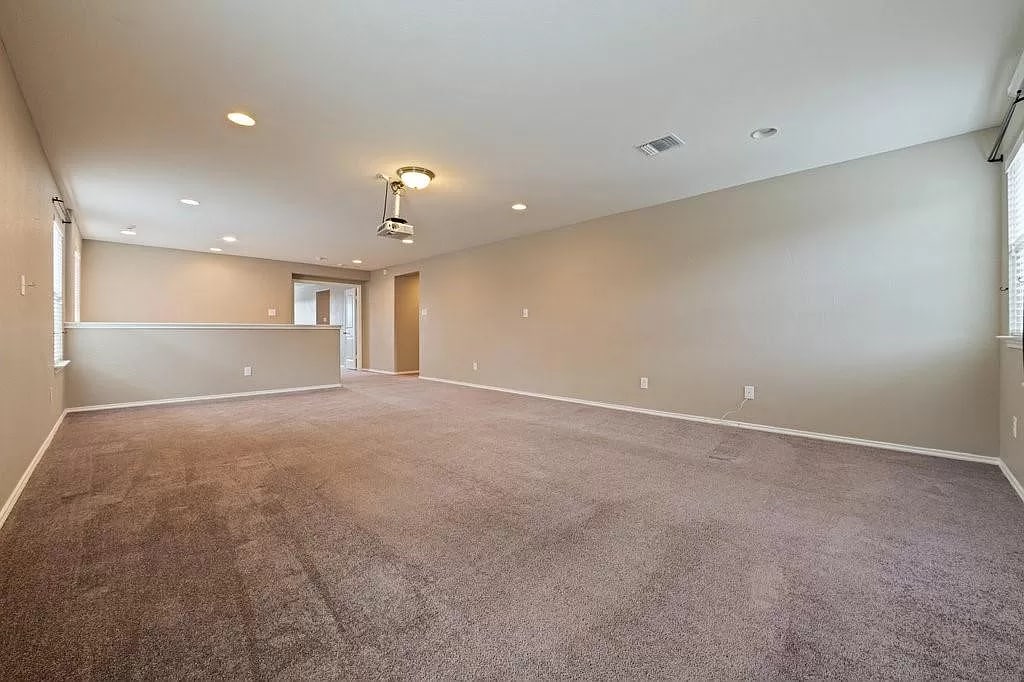 Building Photo - Room in House on Calla Lily Boulevard