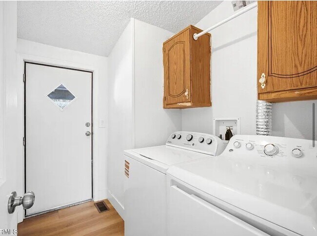 Building Photo - 11275 N 99th Ave