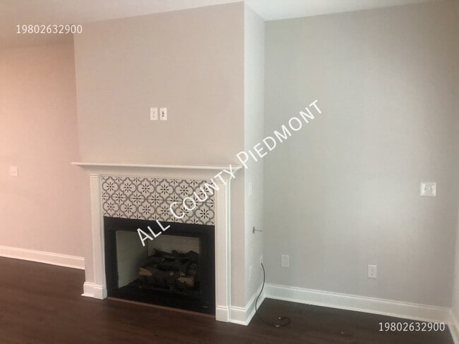 Building Photo - 3219 Credenza Rd