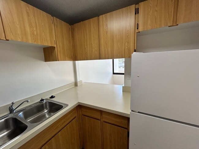 Building Photo - Great McCully 1-bedroom