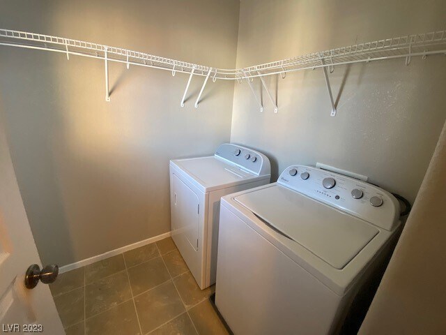 Building Photo - 684 Haunts Walk Ave