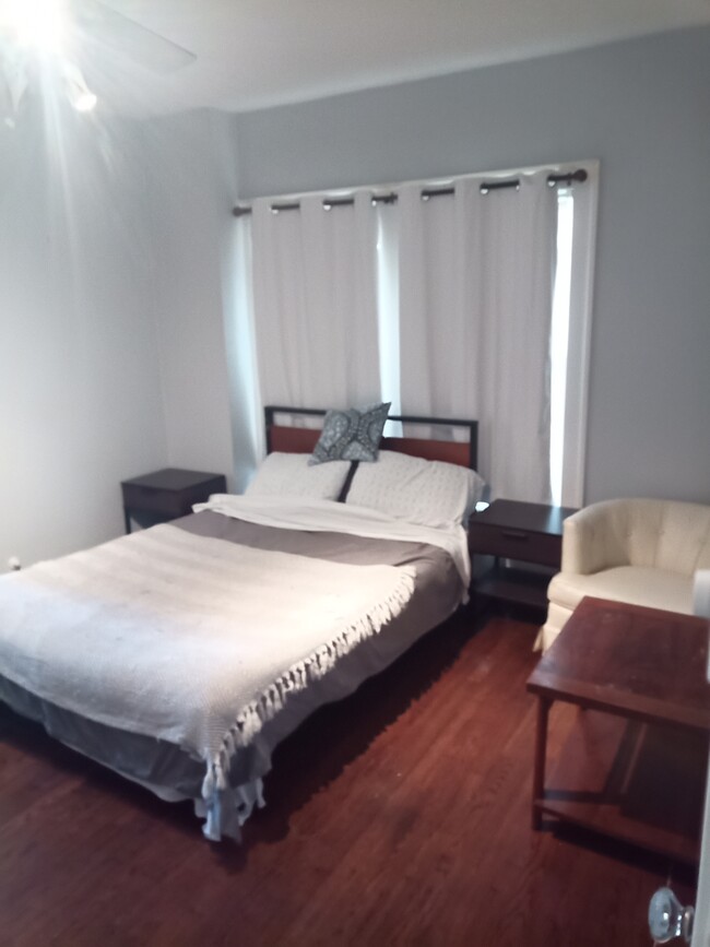 Bedroom - 1539 Westheimer Rd