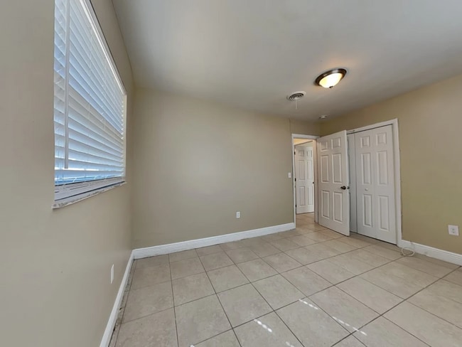 Building Photo - 1234 Wynnewood Dr