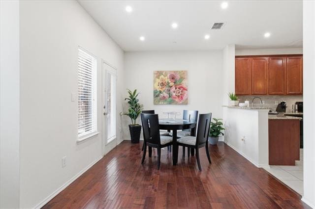 Building Photo - 7237 Rembrandt Dr